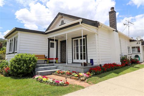 Property details for 104 Vernon Street, Thames, 3500.